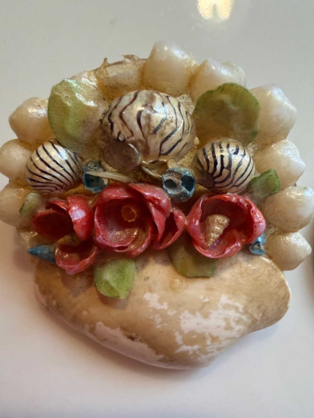 VTG Floral Shell Brooch - Sailor'sValentine